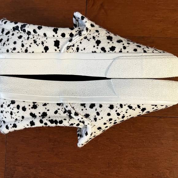 Madewell Slip Ons. - Picture 2 of 3